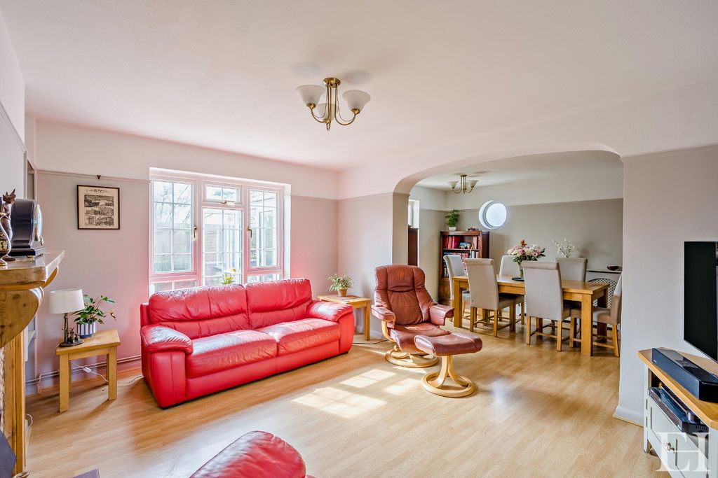 Property photo 3 of 28 4794766