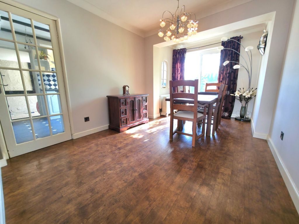 Property photo 3 of 24 Dining Area