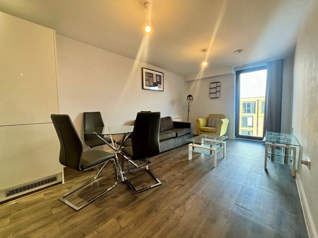 Property photo 3 of 8 Picture No. 09