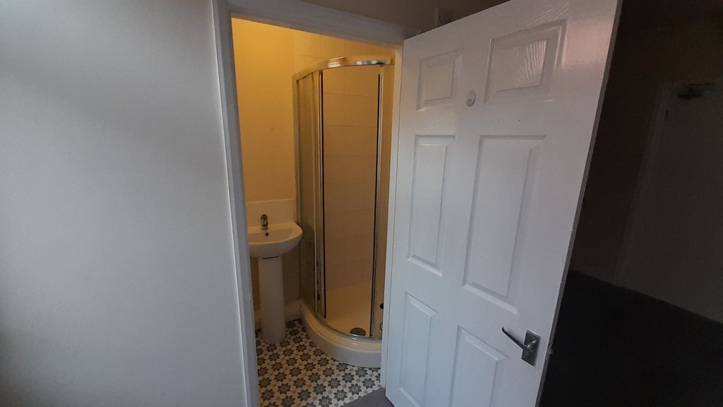 Property photo 2 of 6 Gallery