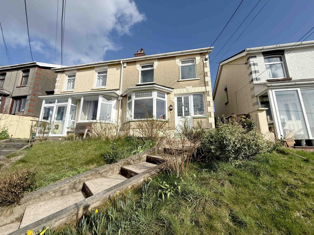 Property photo 3 of 21 Gallery