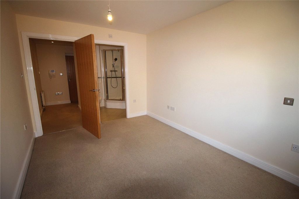 Additional image 6 of 2 bed flat to rentBath Road, Worcester, Worcestershire WR5