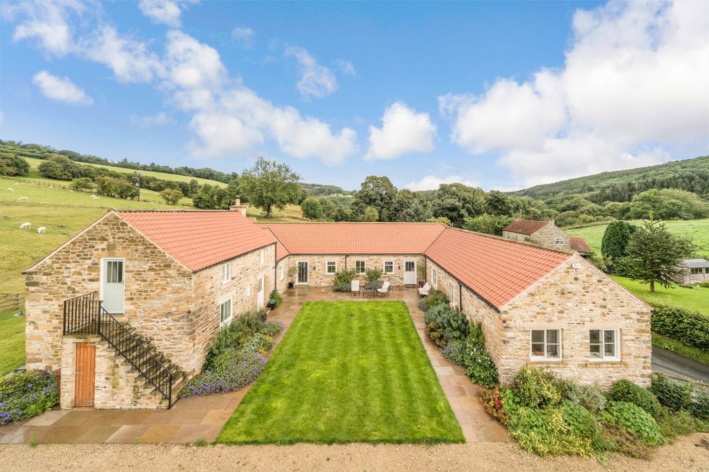 Property photo 1 of 19 Front View