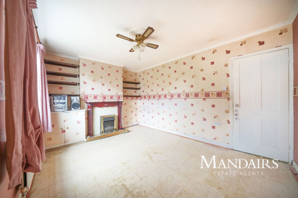 Property photo 2 of 22