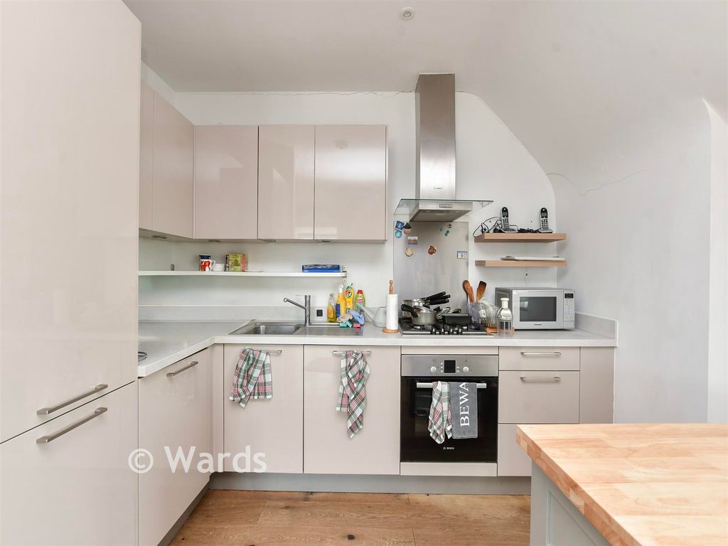 Property photo 3 of 13 Kitchen