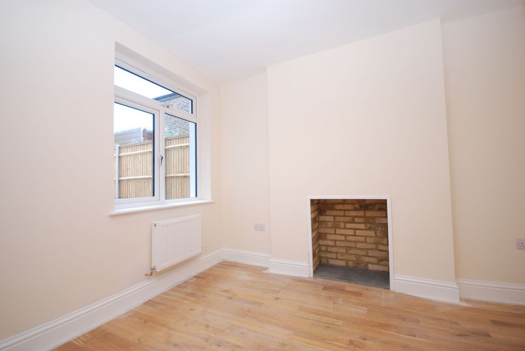 Property photo 2 of 4