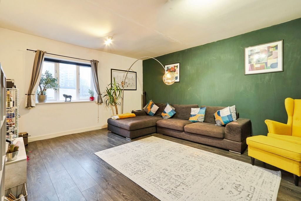 Property photo 2 of 13 Pbox-Img.Jpg