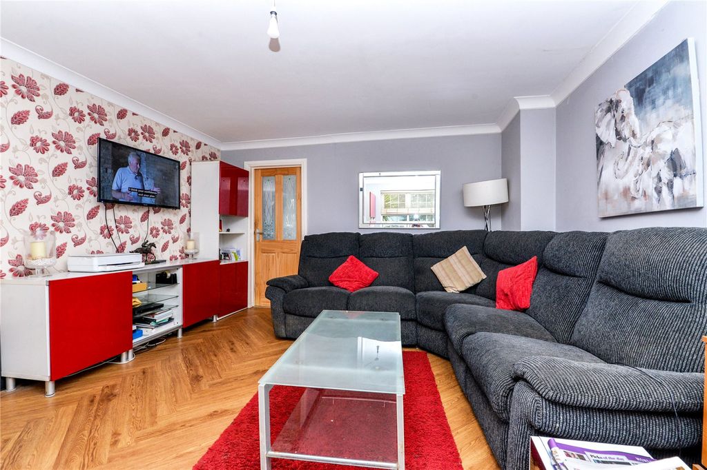Property photo 2 of 16 Picture No. 03