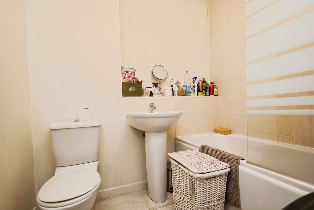 Property photo 2 of 16 Pbox-Img.Jpg