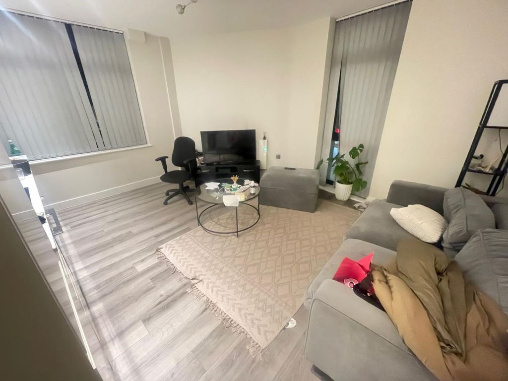 Property photo 1 of 4