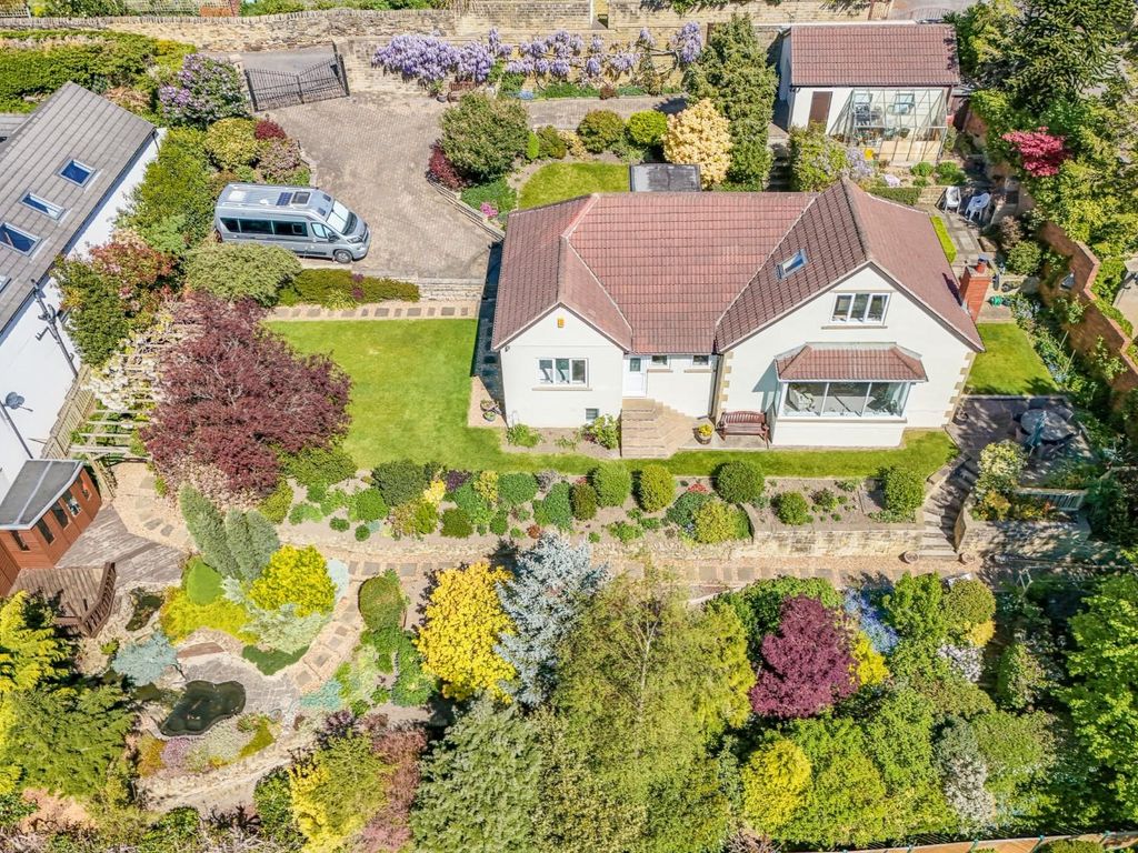 Property photo 2 of 30