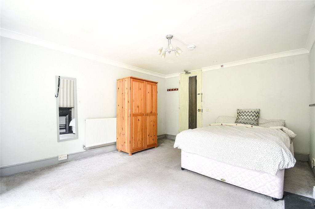 Property photo 2 of 13 Picture No. 02