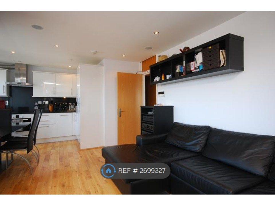 Property photo 2 of 22 Open Plan Kitchen/Dining/Living Room