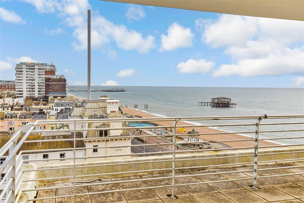 Property photo 2 of 14 External Feature