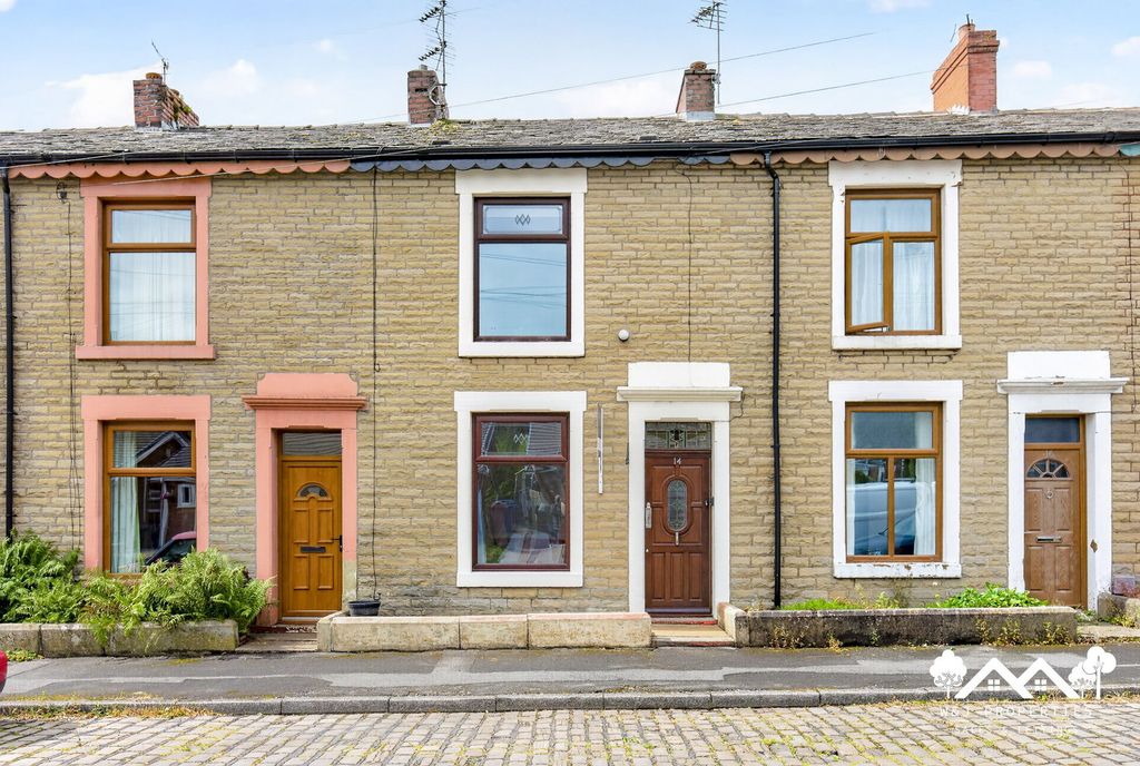 Property photo 1 of 24