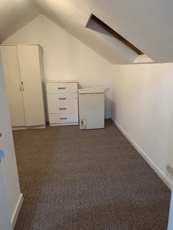 Property photo 2 of 7 Gallery