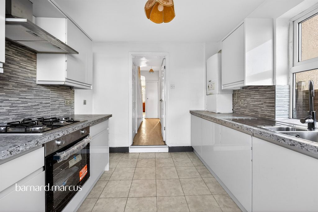 Property photo 2 of 15