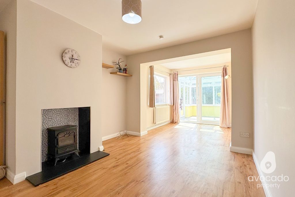 Property photo 3 of 12 5085898