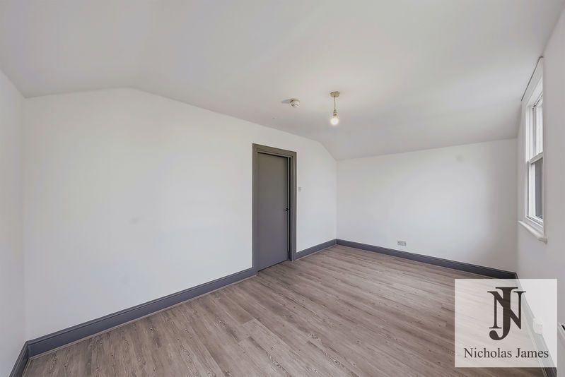 Property photo 3 of 14 Photo 4