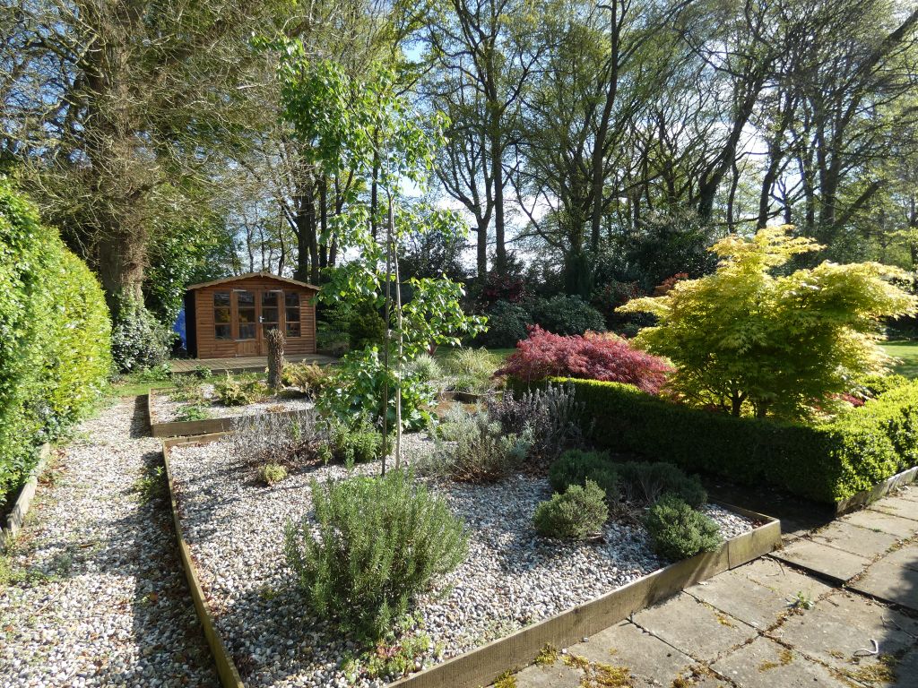 Property photo 2 of 34
