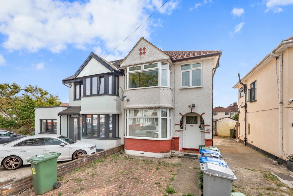 Property photo 1 of 32