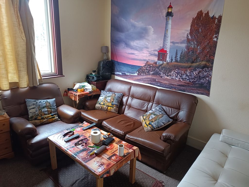 Property photo 1 of 5
