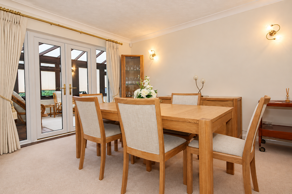 Property photo 3 of 17 Dining Room