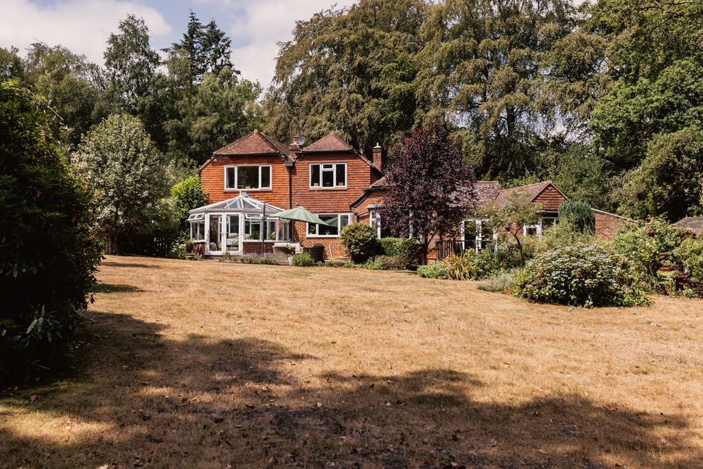 Property photo 1 of 42