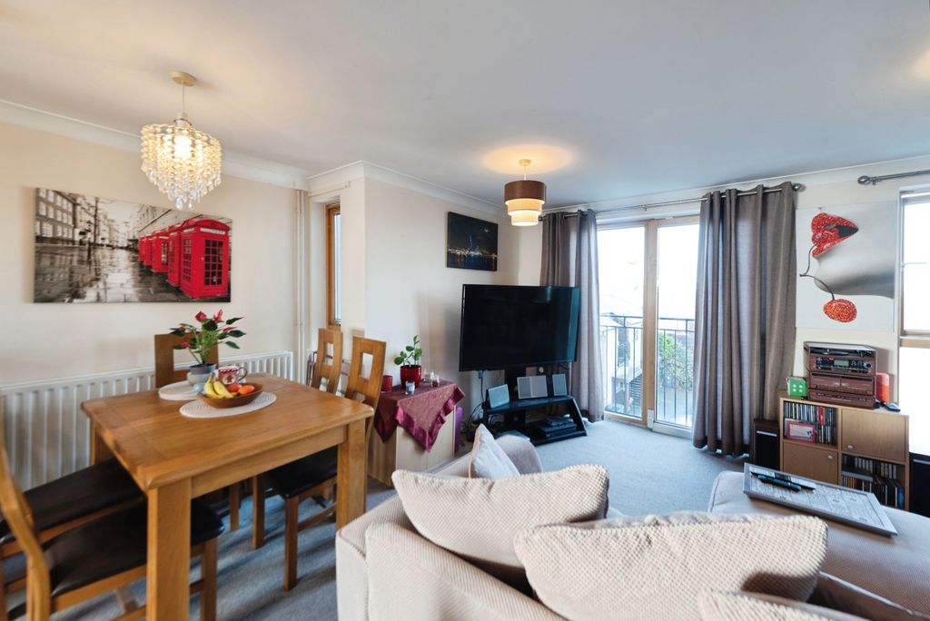 Property photo 3 of 13 Pbox-Img.Jpg