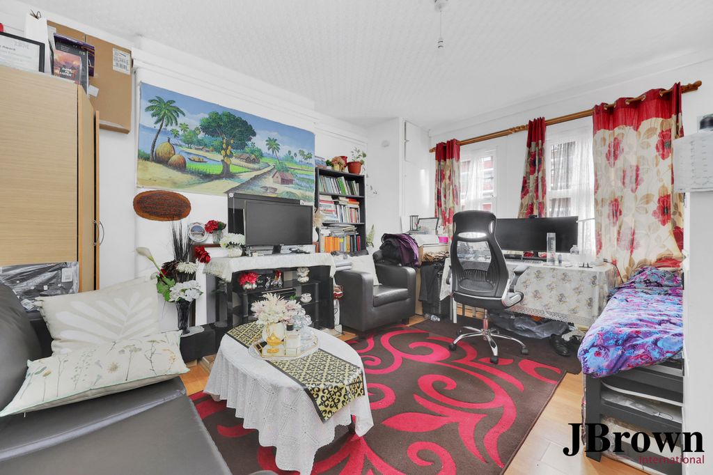 Property photo 2 of 16