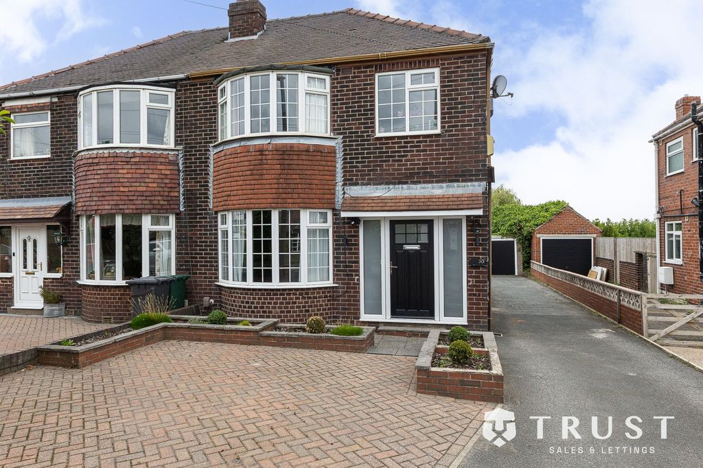 Property photo 1 of 49