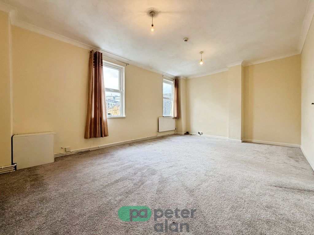 Property photo 2 of 8 Front