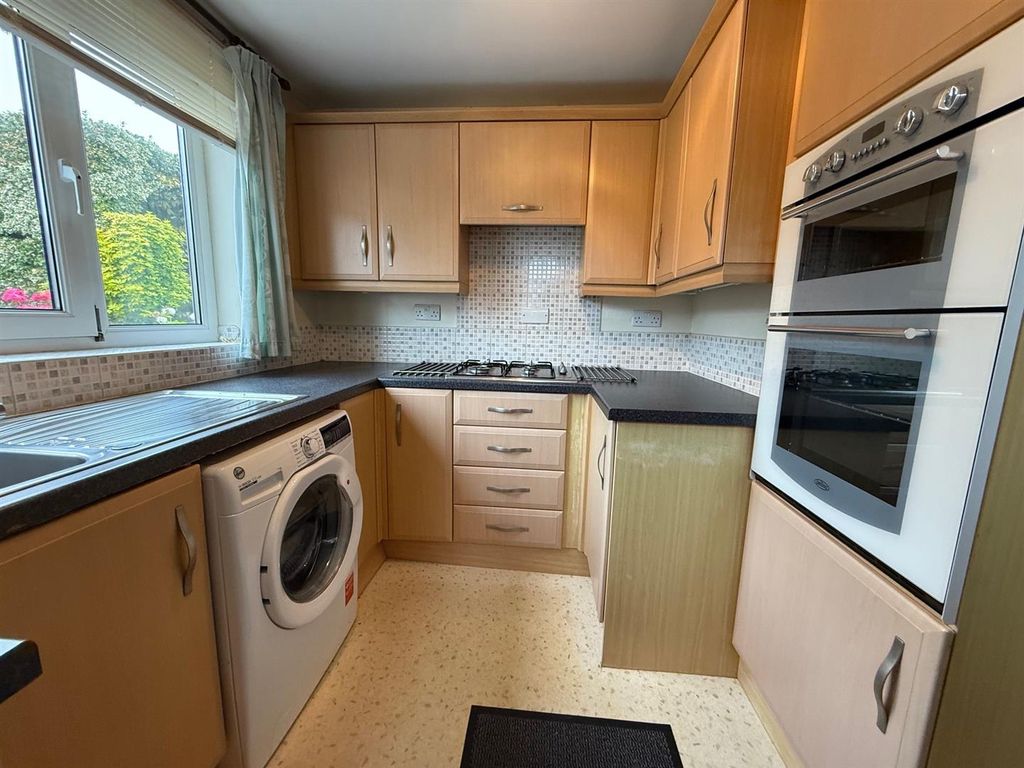 Property photo 3 of 17 Kitchen 2 Of 2.Jpg