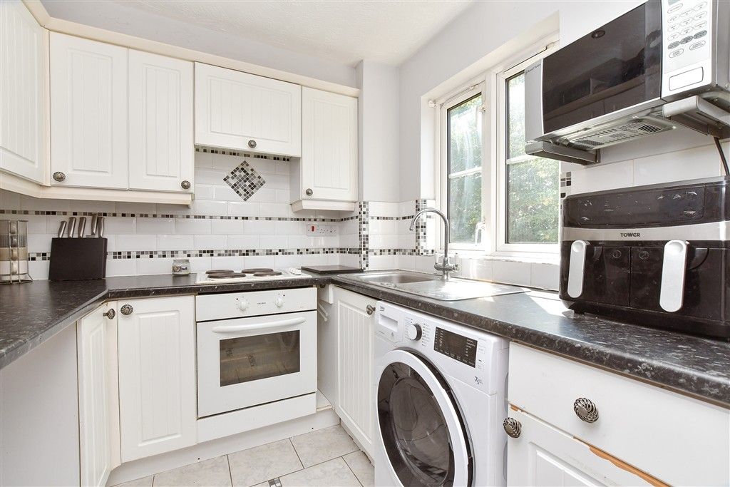 Property photo 3 of 13 Kitchen