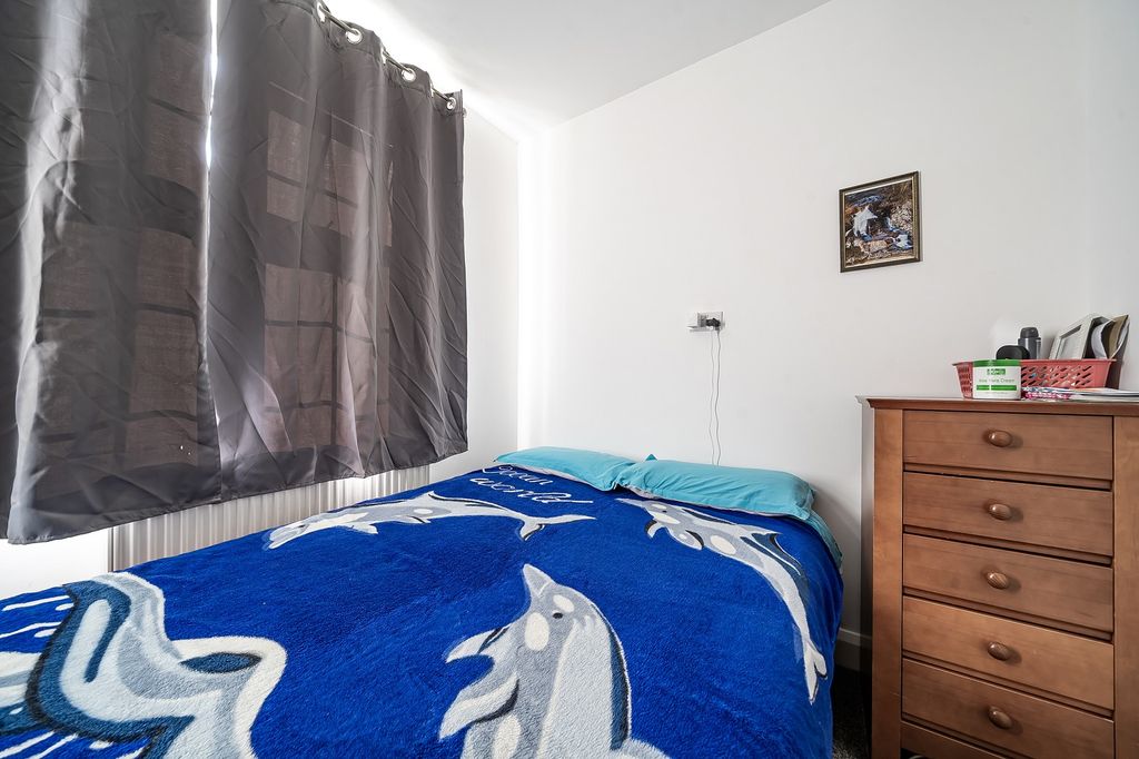 Property photo 3 of 12 Bedroom 2