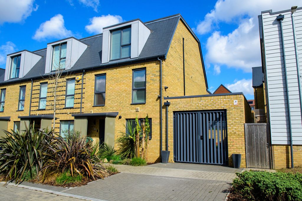 Property photo 1 of 21