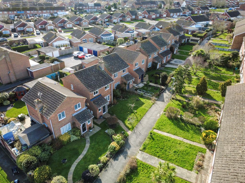 Property photo 2 of 23