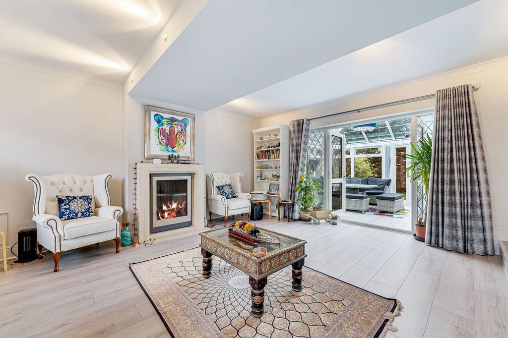 Property photo 3 of 22