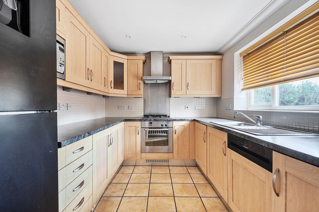 Property photo 3 of 13