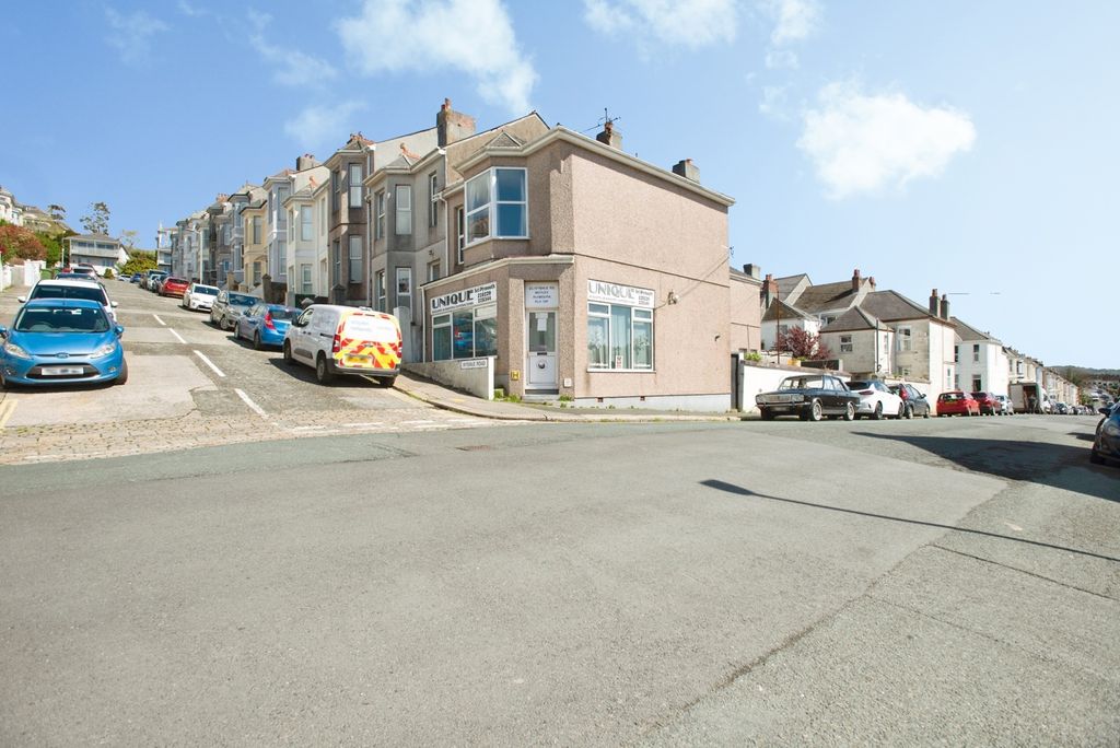 Property photo 1 of 15 Pbox-Img.Jpg