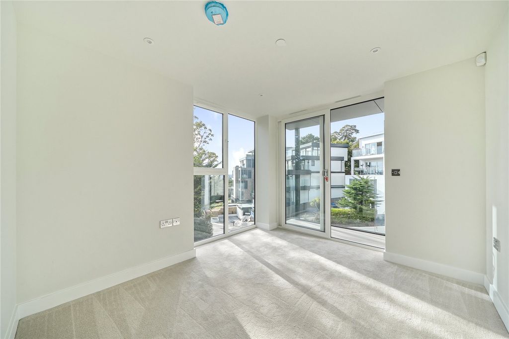 Property photo 1 of 7 Picture No. 14