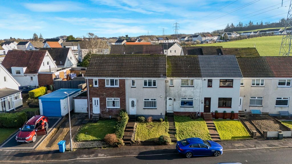 Property photo 2 of 31 002