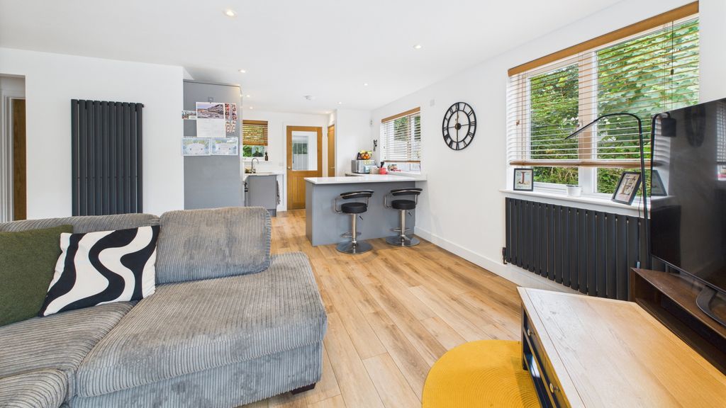 Property photo 2 of 10 Gallery