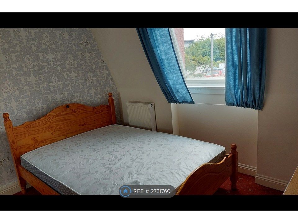 Property photo 3 of 14 Double Bedroom 1st Floor