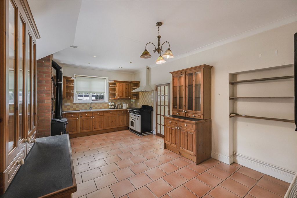 Property photo 3 of 16 Picture No. 02