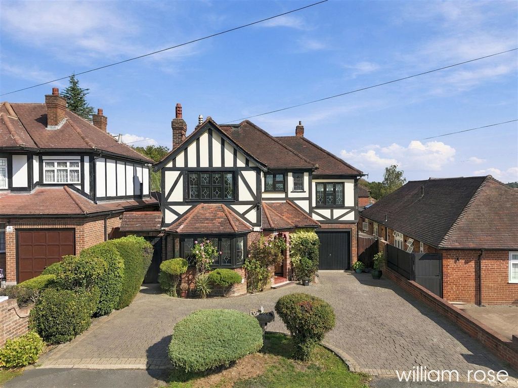 Property photo 1 of 33 3_001_Dji_20260922115910_0465_d_Autoremove_6282016