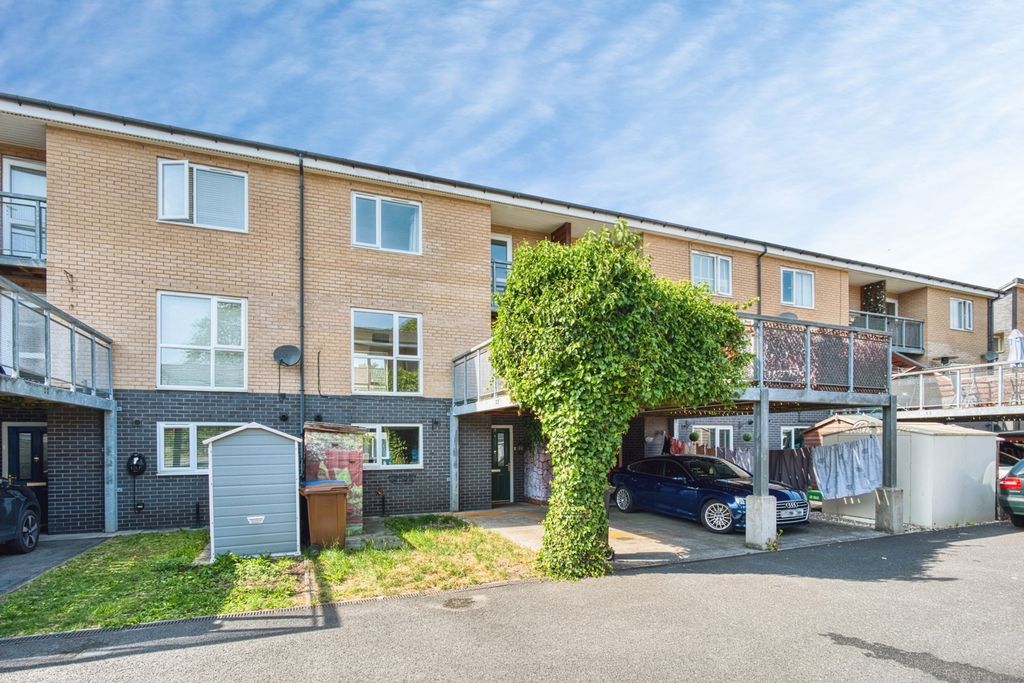 Property photo 1 of 21 Pbox-Img.Jpg