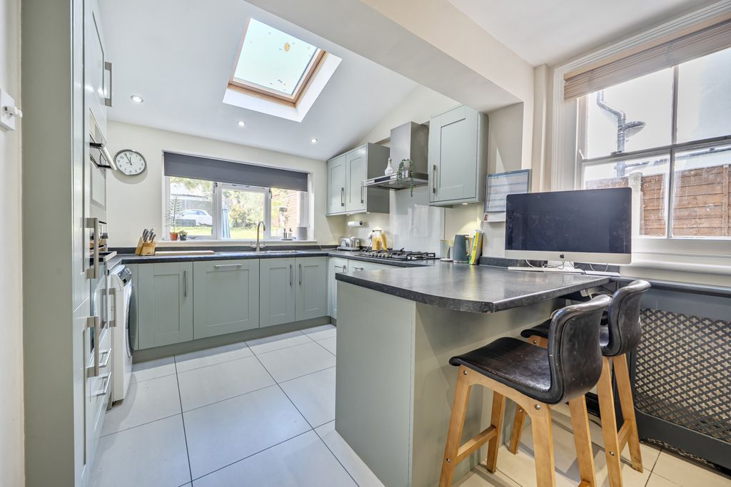 Property photo 3 of 22 1349807-10-68c419...