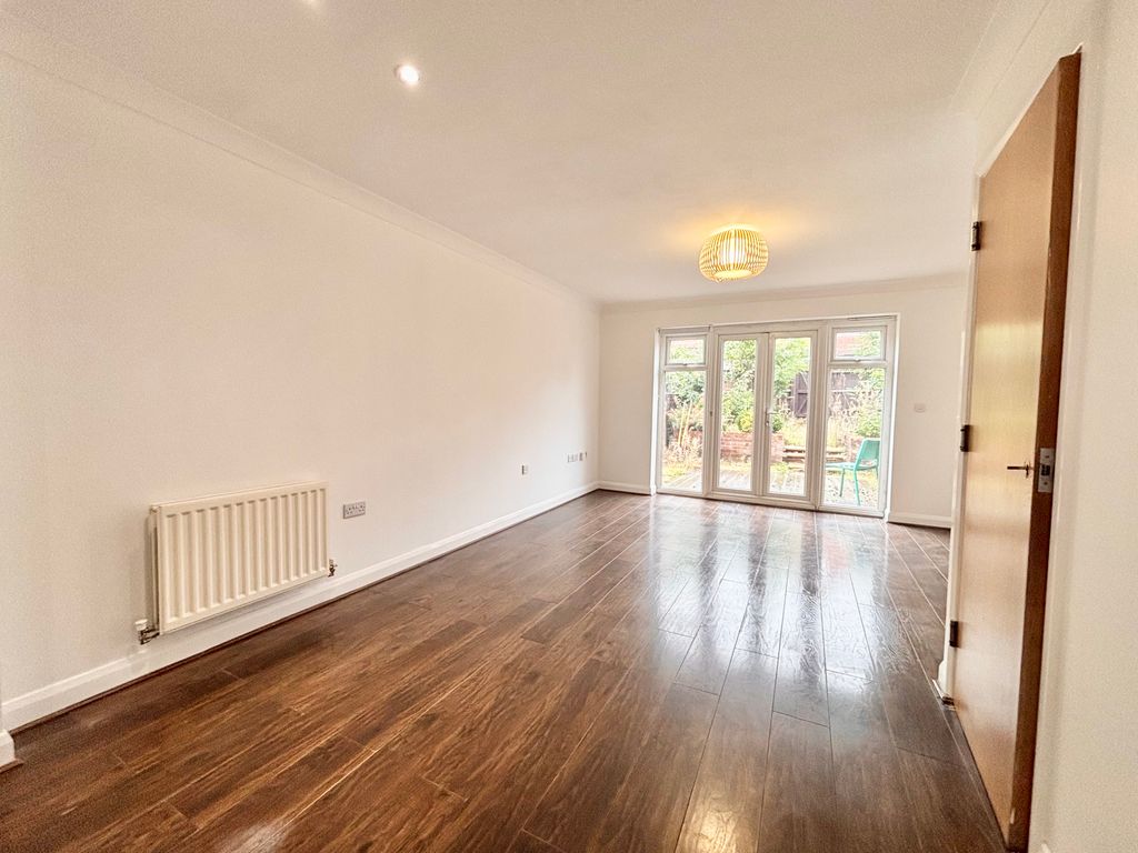 Property photo 3 of 13 Img_0581