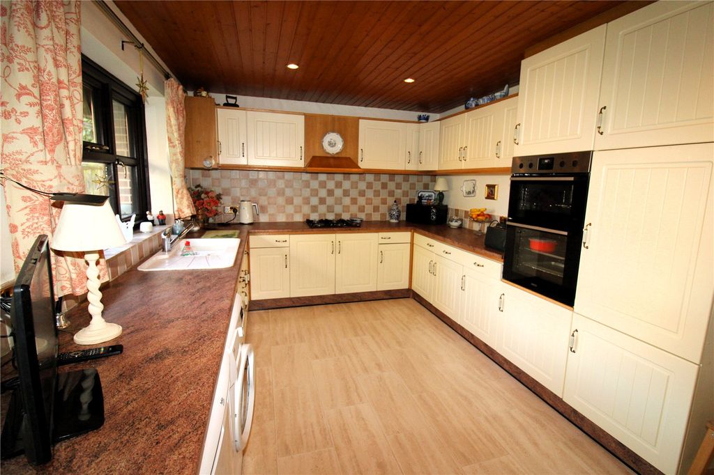 Additional image 23 of 4 bed detached house for saleSandringham Road, Fareham, Hampshire PO14
